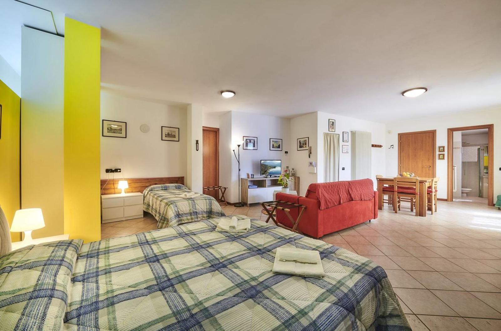 B&B-Foresteria Casa Della Musica Lake Como Mandello del Lario Rom bilde