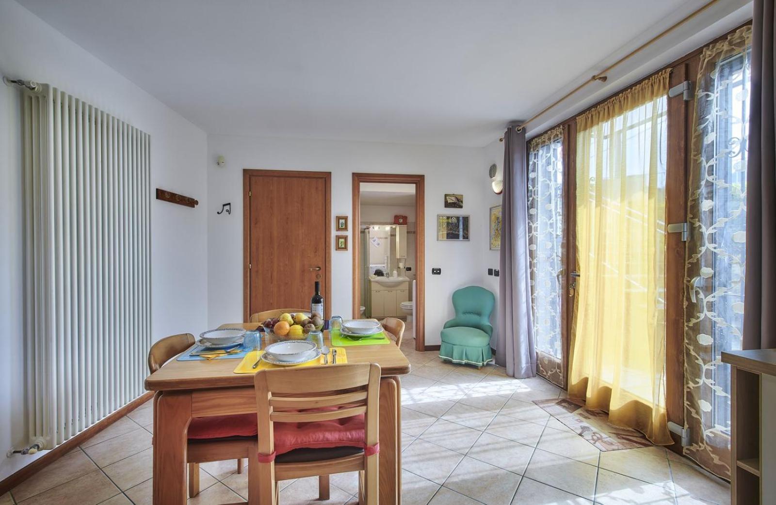 B&B-Foresteria Casa Della Musica Lake Como Mandello del Lario Rom bilde