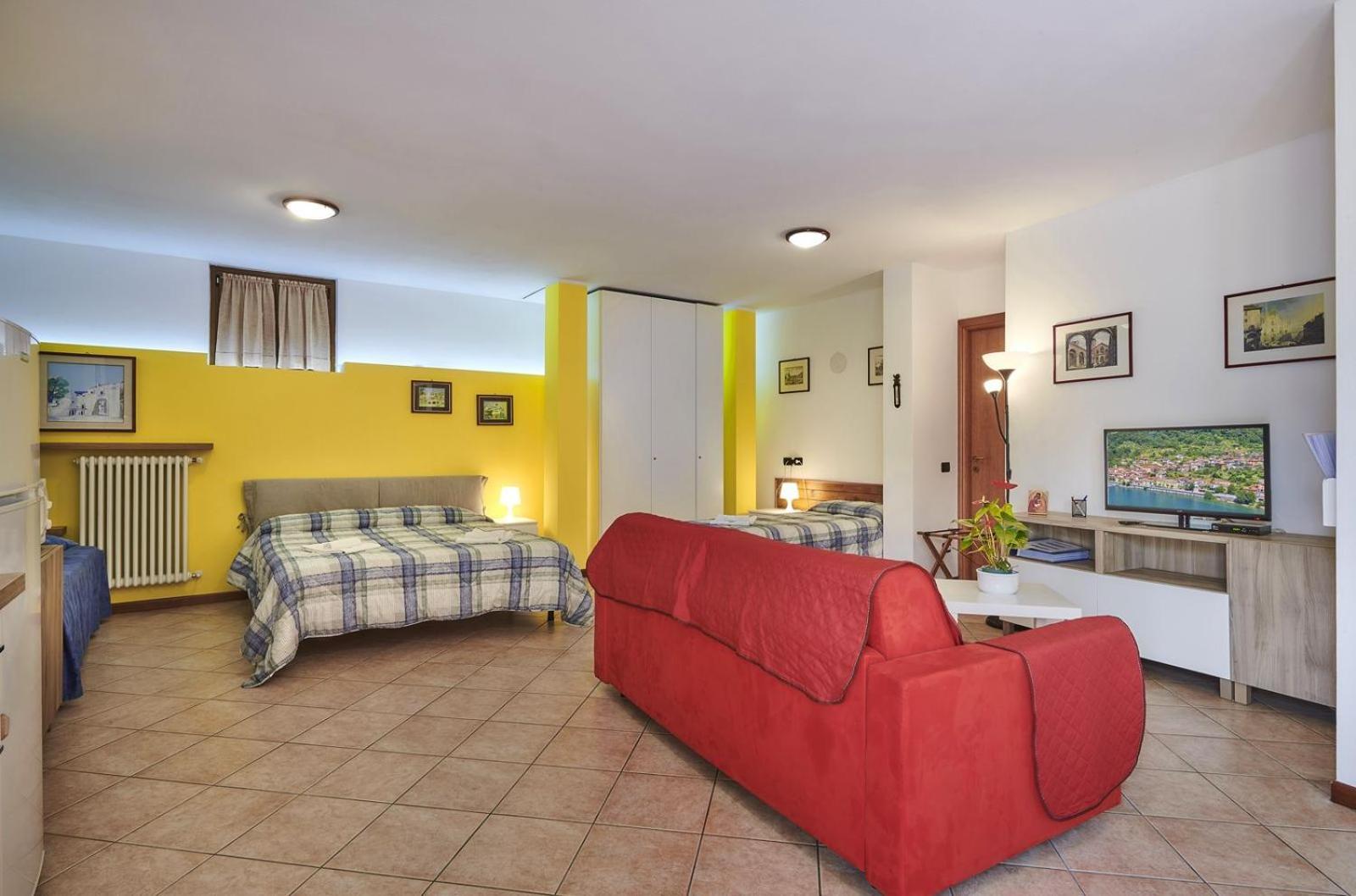 B&B-Foresteria Casa Della Musica Lake Como Mandello del Lario Rom bilde