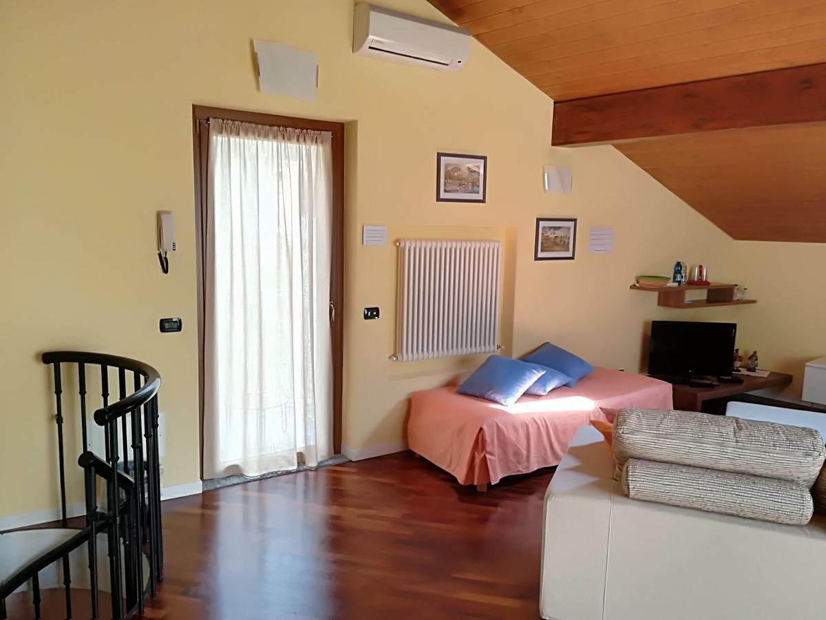 B&B-Foresteria Casa Della Musica Lake Como Mandello del Lario Eksteriør bilde