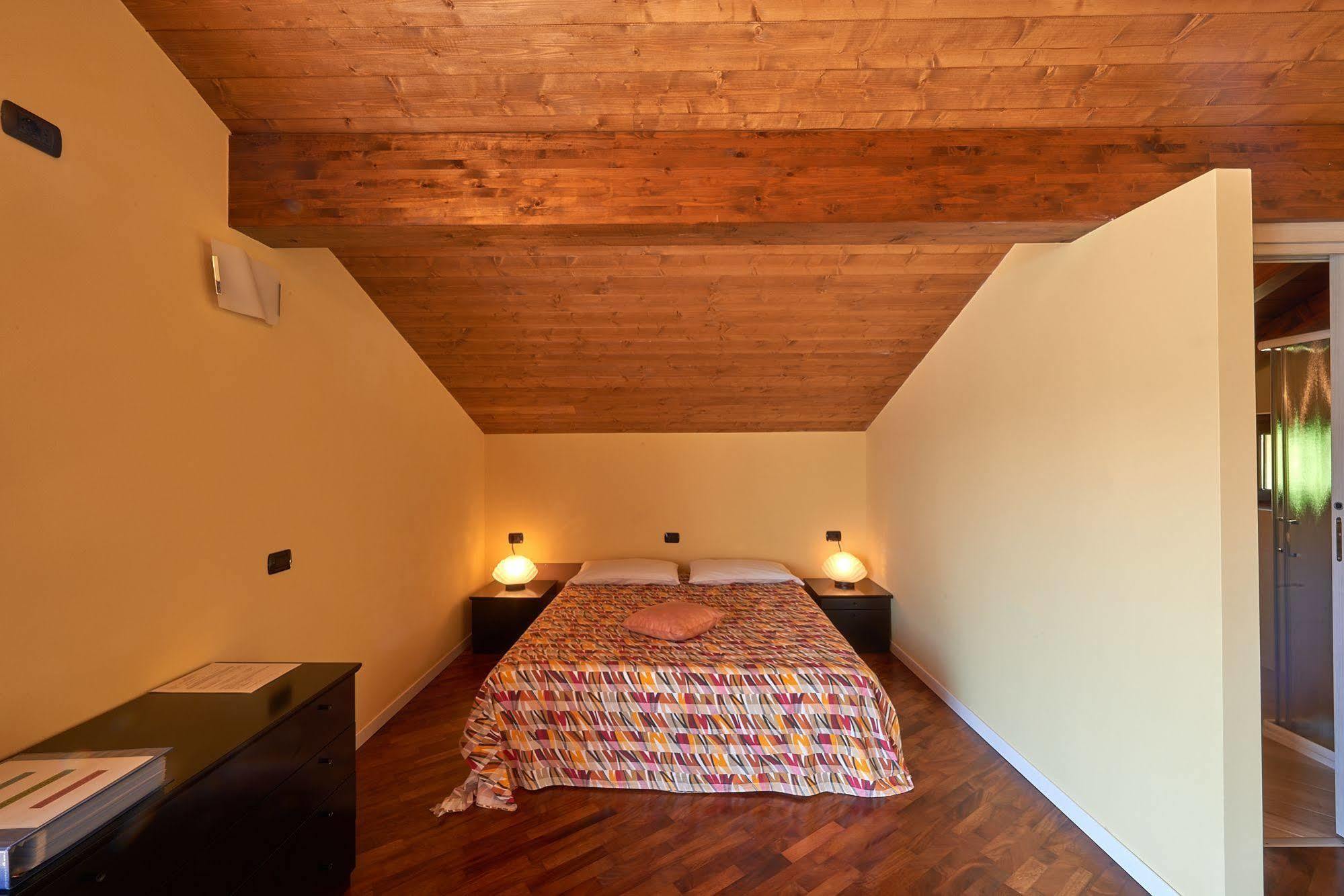 B&B-Foresteria Casa Della Musica Lake Como Mandello del Lario Eksteriør bilde